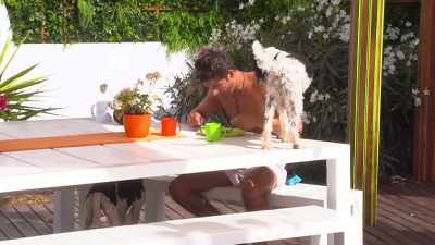 They're taking over
the whole garden. - Love Island