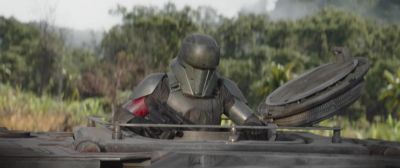 -They're trying to blow the rhydonium.
-You think? - The Mandalorian