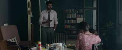 - They've asked me to come early.
- Does he always call the shots? - Thappad