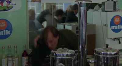 They've gone berserk!
Get somebody here quick. - Quadrophenia
