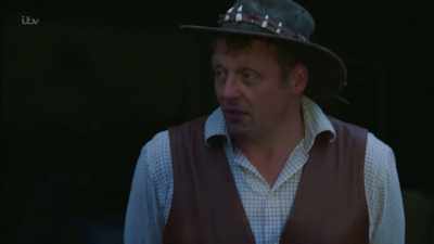 They've got a lot of bears - Britain's Tiger Kings - On the Trail with Ross Kemp