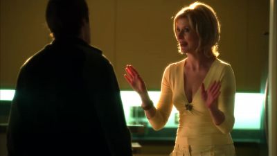 They've got a machine gun. - CSI: Miami