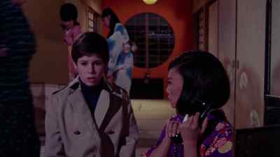 They've got no phone number
for uncle. - The Karate Killers