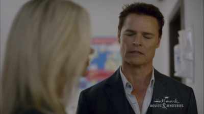 They've placed Felicity
in a medically-induced coma - Gourmet Detective: Eat, Drink and Be Buried