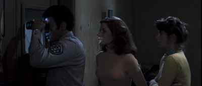 - They've set up a road block.
- Someone's coming! - Assault on Precinct 13