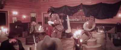 Things are getting a
little spicy in here, - Outlaw Posse