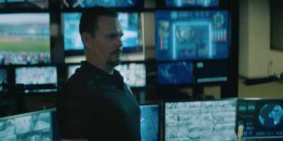 - Think you got it?
- Yeah, it's completely agent-proof. - Wire Room