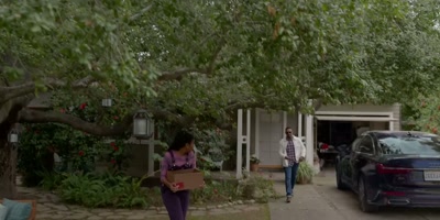 - ...think I blocked you in. Sorry.
- It's all good, Derrick Two. - Shrinking