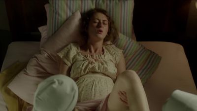Think of each contraction
as your womb taking a breath, - Call the Midwife
