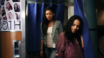 Think there's any pizza left? - Pretty Little Liars