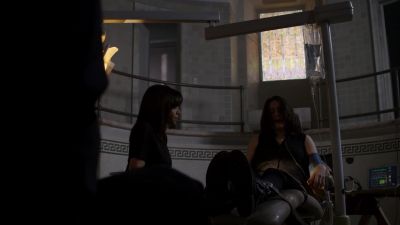 - Think you'd get away with it?
- What's happening? - The Blacklist