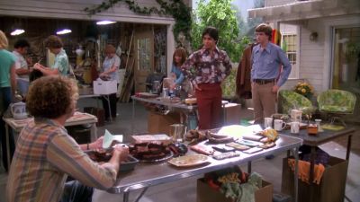 [THINKING] WELL, HELLO, JACKIE. - That '70s Show