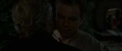- Third host family.
- Okay, that... that is just wrong. - Downsizing