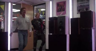 Thirty inches of thigh slapping - Ruthless People