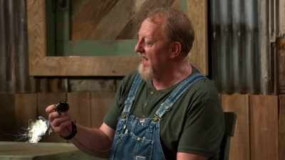 Thirty minutes,
your time starts now. - Moonshiners: Master Distiller