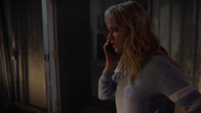- This is 911. - The Stranger