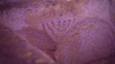 This is a
3,000-4,000-year-old anchor
that is massive for a very, - Atlantis Rising