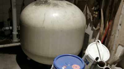 This is a big sand filter, and I
think these are a couple of... - ¡Casa Bonita Mi Amor!