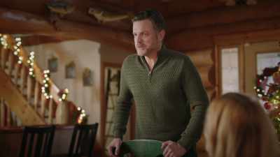 This is a Christmas - Unwrapping Christmas: Olivia's Reunion