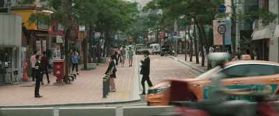 ♪ This is a complicated world ♪ - Keys to the Heart