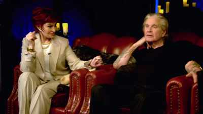 This is a group of UFOs - The Osbournes Want to Believe