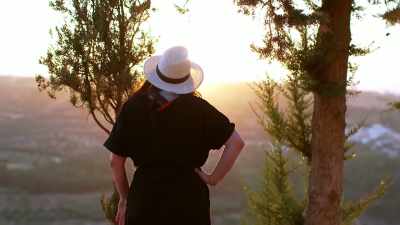 This was a huge clue,
but the question was - - Raiders of the Lost Past with Janina Ramirez