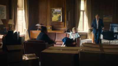 This is a judge's office,
not a storage depot! - Murder in Provence