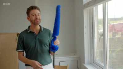 This is a microfibre radiator brush,
of all things. - Sort Your Life Out