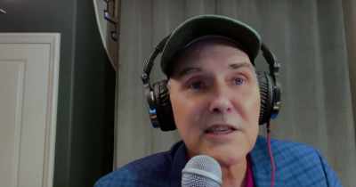 This is a move--
I've never seen-- - Norm Macdonald: Nothing Special