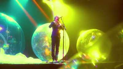 This is a music video shoot. - The Flaming Lips Space Bubble Film