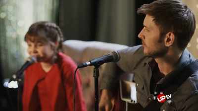 This is a song that Zane
helped me write about my dad. - A Very Country Christmas Homecoming