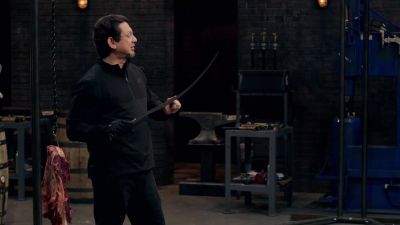 - This is a very sharp blade. - Forged in Fire