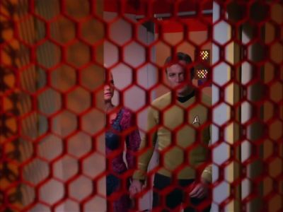 This is a viewing port.
We'll be able to see outside. - Star Trek
