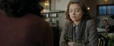 - This is Alistair.
- Afternoon! What would you like, ma'am? - Red Joan