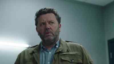 This is all over her body? - The Brokenwood Mysteries