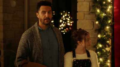 - This is all too much, clark!
- You deserve it. - Mom's Christmas Boyfriend