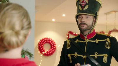 This is amazing - A Very Nutty Christmas