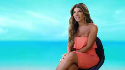 This amazing villa even comes
with a "con-see-air." - The Real Housewives Ultimate Girls Trip