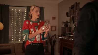 This is an early Christmas
present from your fake - The Christmas Charade
