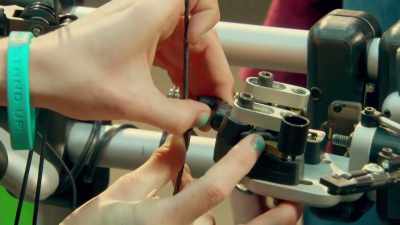 THIS BEAUTIFUL COMPOUND BOW HERE - Mythbusters Jr.