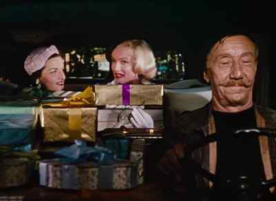 - This has been fun, hasn't it?
- Yes. - Gentlemen Prefer Blondes