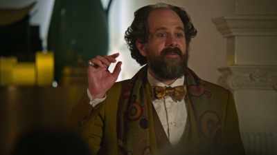 - This being LA,
I've hired an actor, - Maggie
