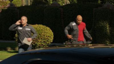 This better be important. Kris
Kringle's about to go on trial. - NCIS: Los Angeles
