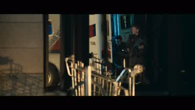 This bite......it won't stop bleeding. - Resident Evil: Apocalypse