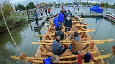This boat is very easy to maneuver and
one can understand - Lost Treasures of Rome