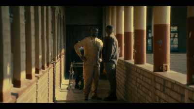 This building is falling apart. - iNumber Number: Jozi Gold