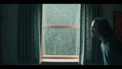 ‐This building is the size
of a small town.
‐Yeah, and now - Y: The Last Man