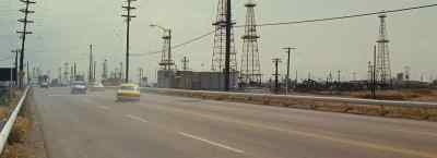 - This can only happen in America.
- You going to start that again? - It's a Mad Mad Mad Mad World