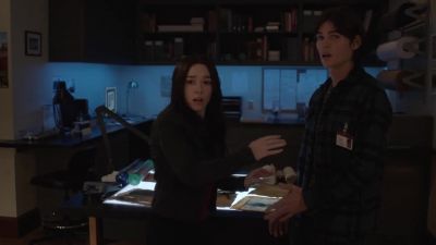 This can't hap--
What the hell
is going on?! - Manifest