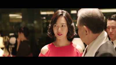 This is CEO Lee Hwan-soo
who recently became friends - The Drug King